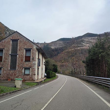 La Salmonera Cangas De Onis Канио Экстерьер фото