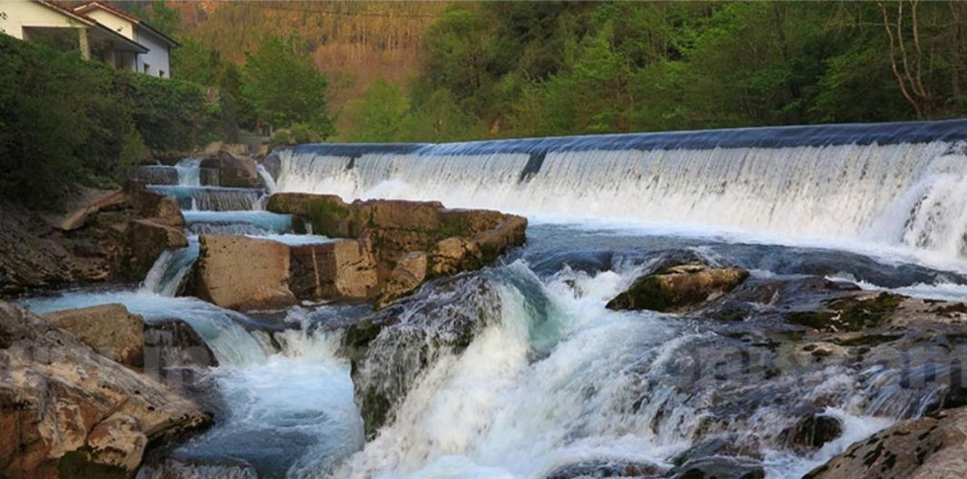 La Salmonera Cangas De Onis Канио Экстерьер фото
